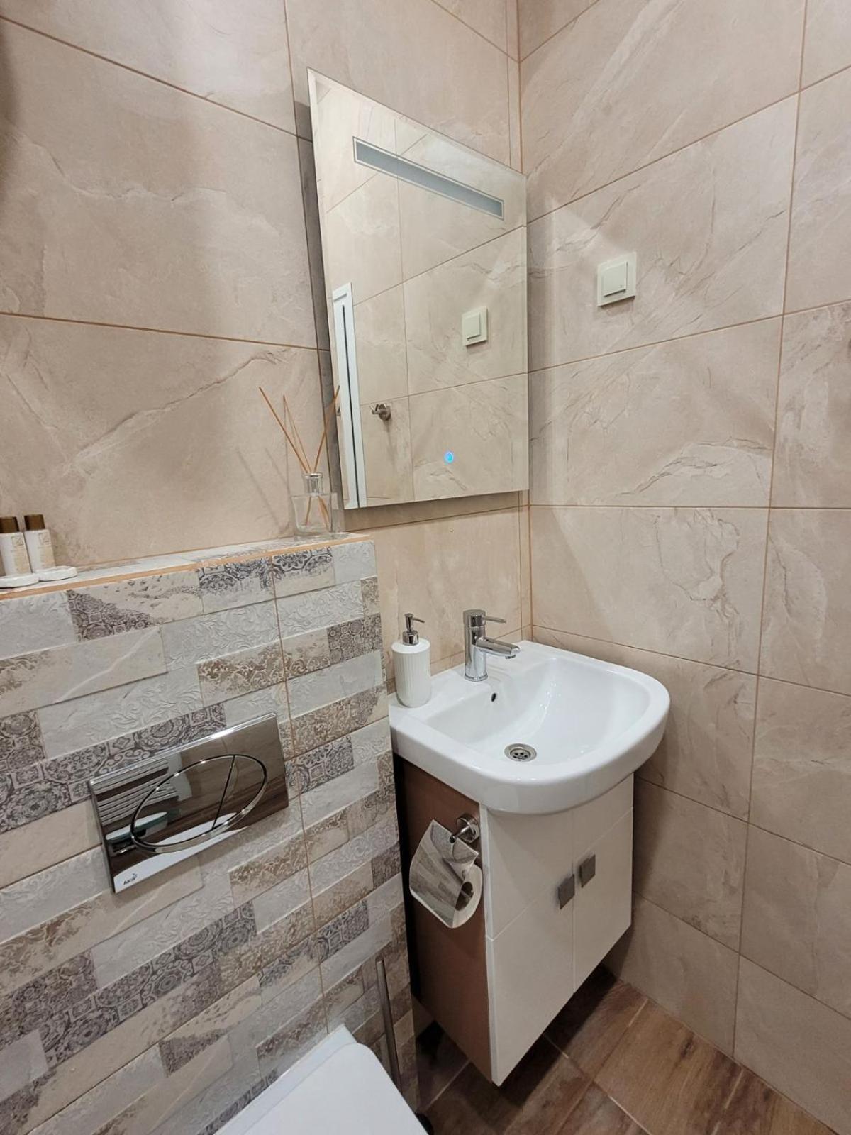 The House - Central Boutique Apartments Кюстендил Екстер'єр фото
