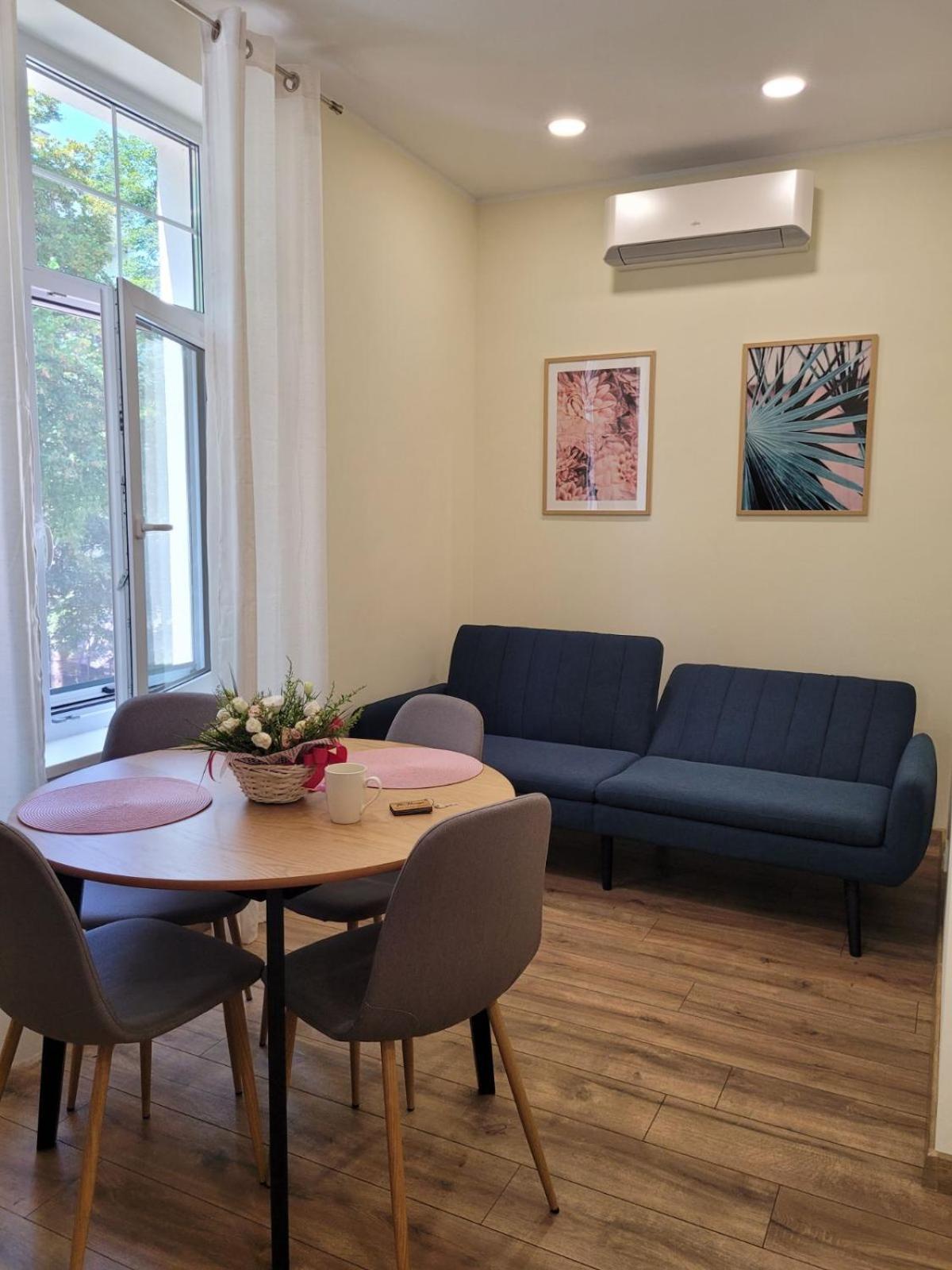 The House - Central Boutique Apartments Кюстендил Екстер'єр фото