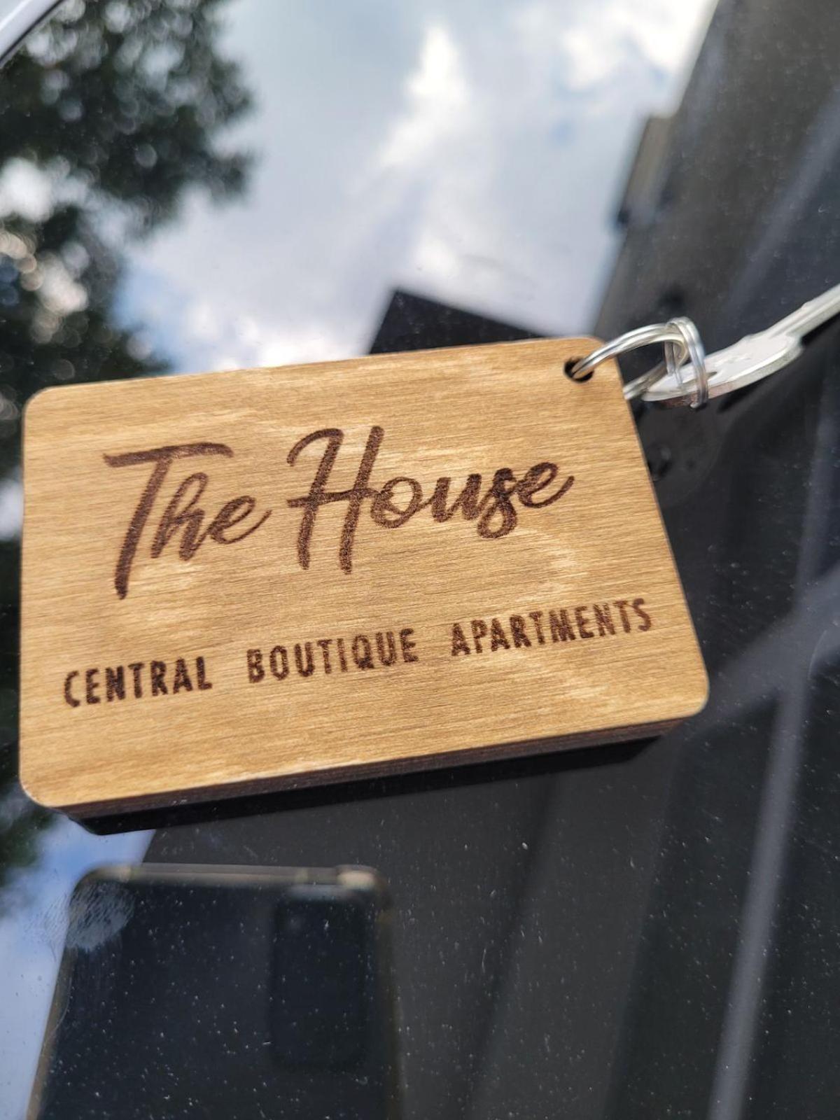 The House - Central Boutique Apartments Кюстендил Екстер'єр фото