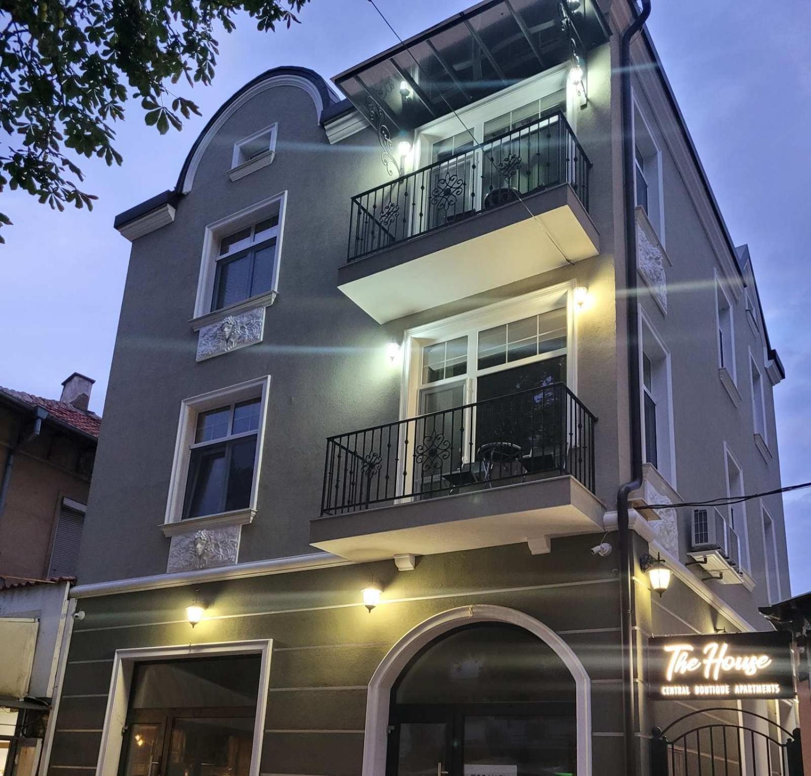 The House - Central Boutique Apartments Кюстендил Екстер'єр фото
