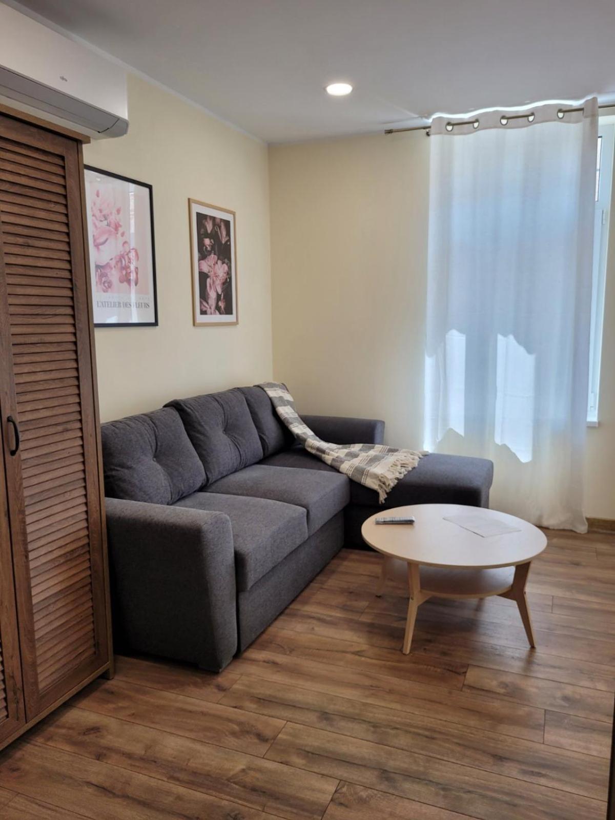 The House - Central Boutique Apartments Кюстендил Екстер'єр фото